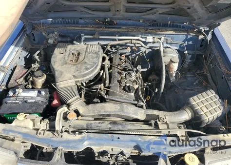 2000 Nissan Frontier King Cab Xe from USA, damaged, VIN 1N6DD26S0YC378952